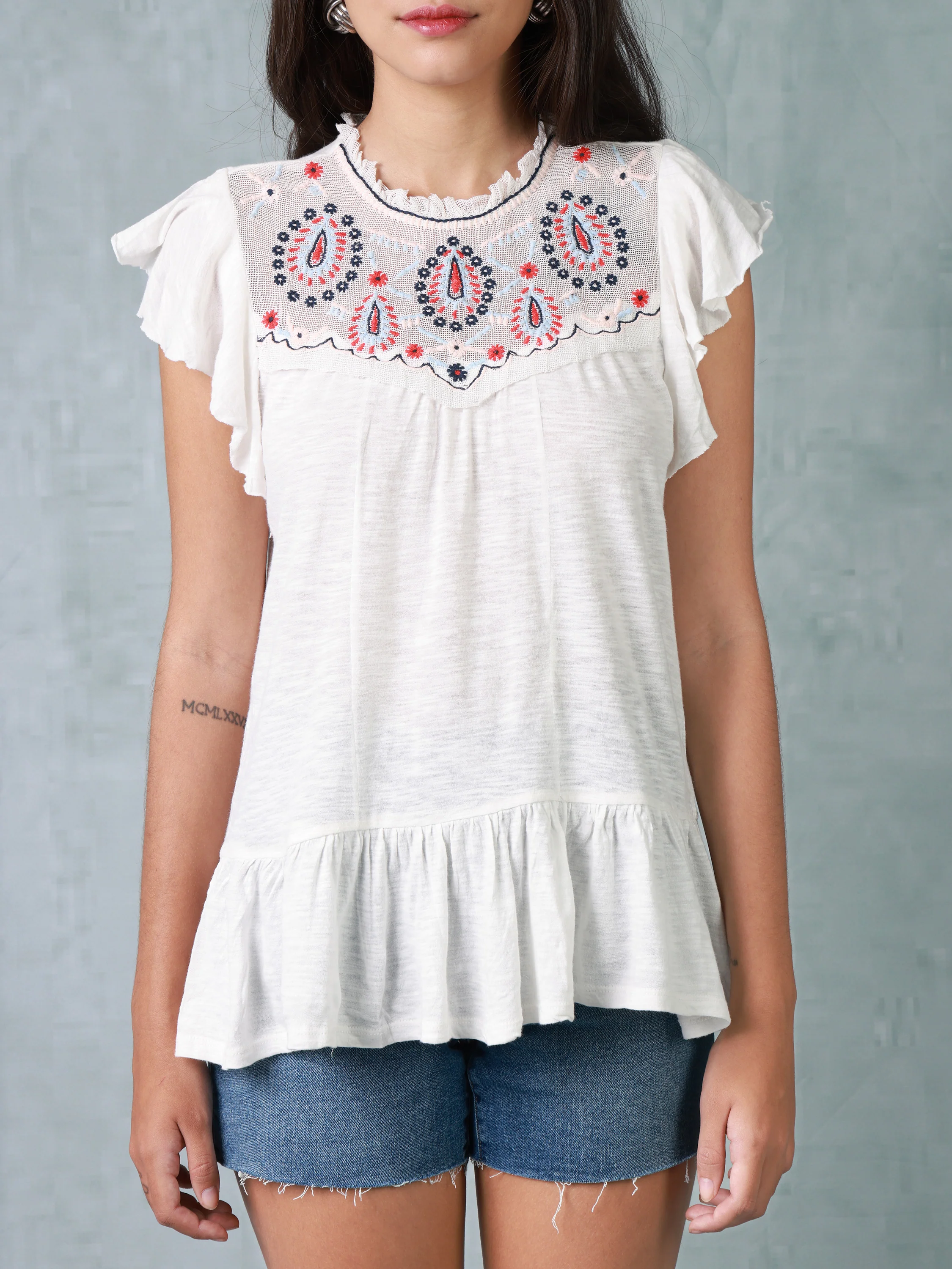 Women White & Red Embroidered Top - Image 5
