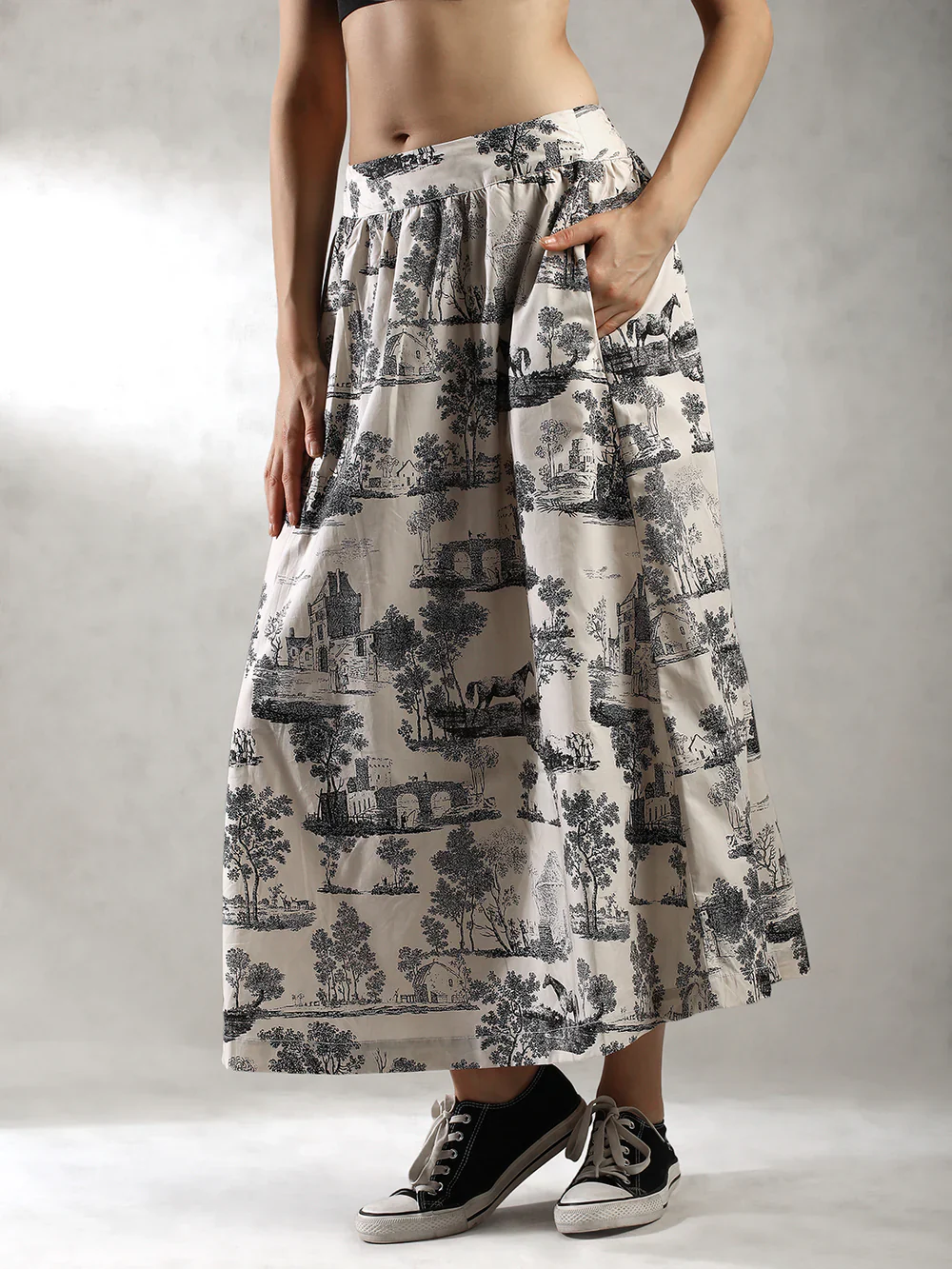 Women White Printed Chic Skirt - Image 2