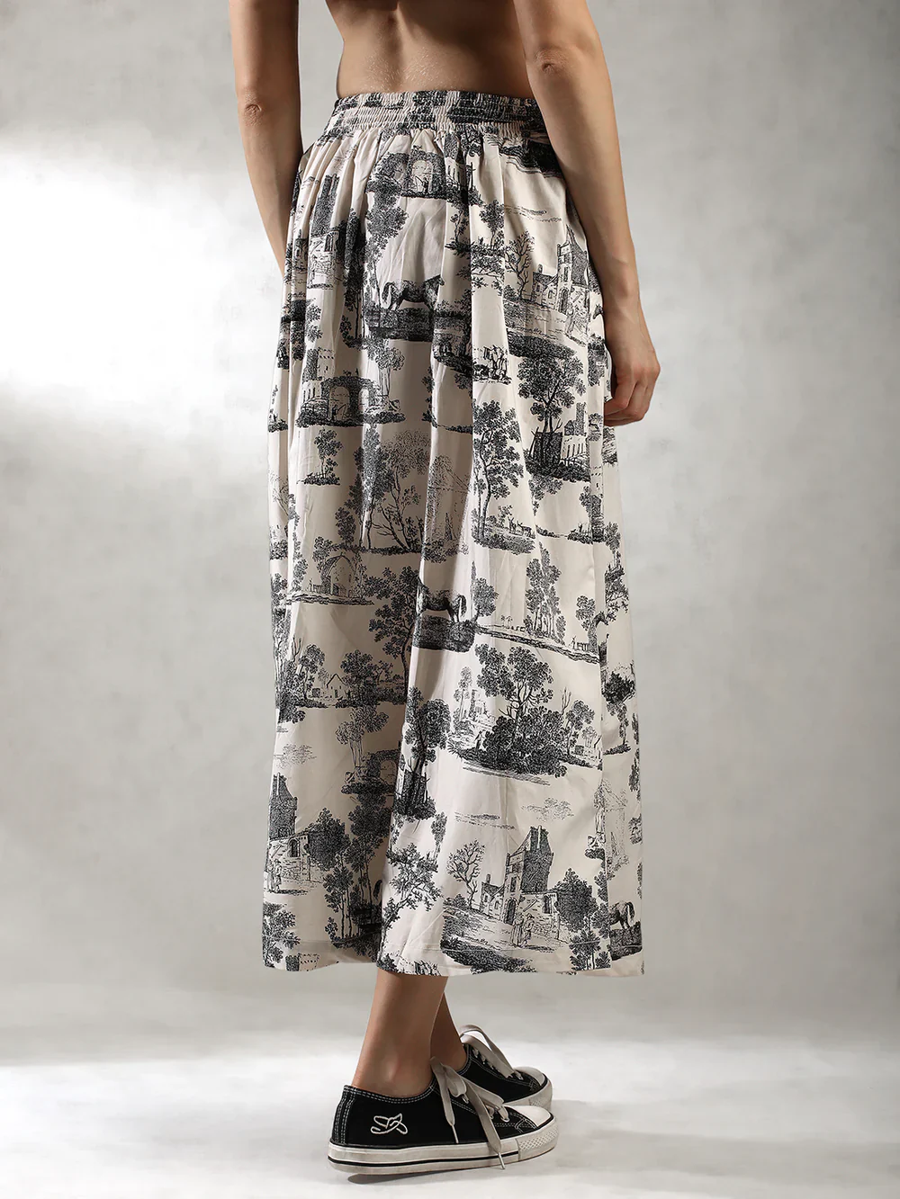 Women White Printed Chic Skirt - Image 5