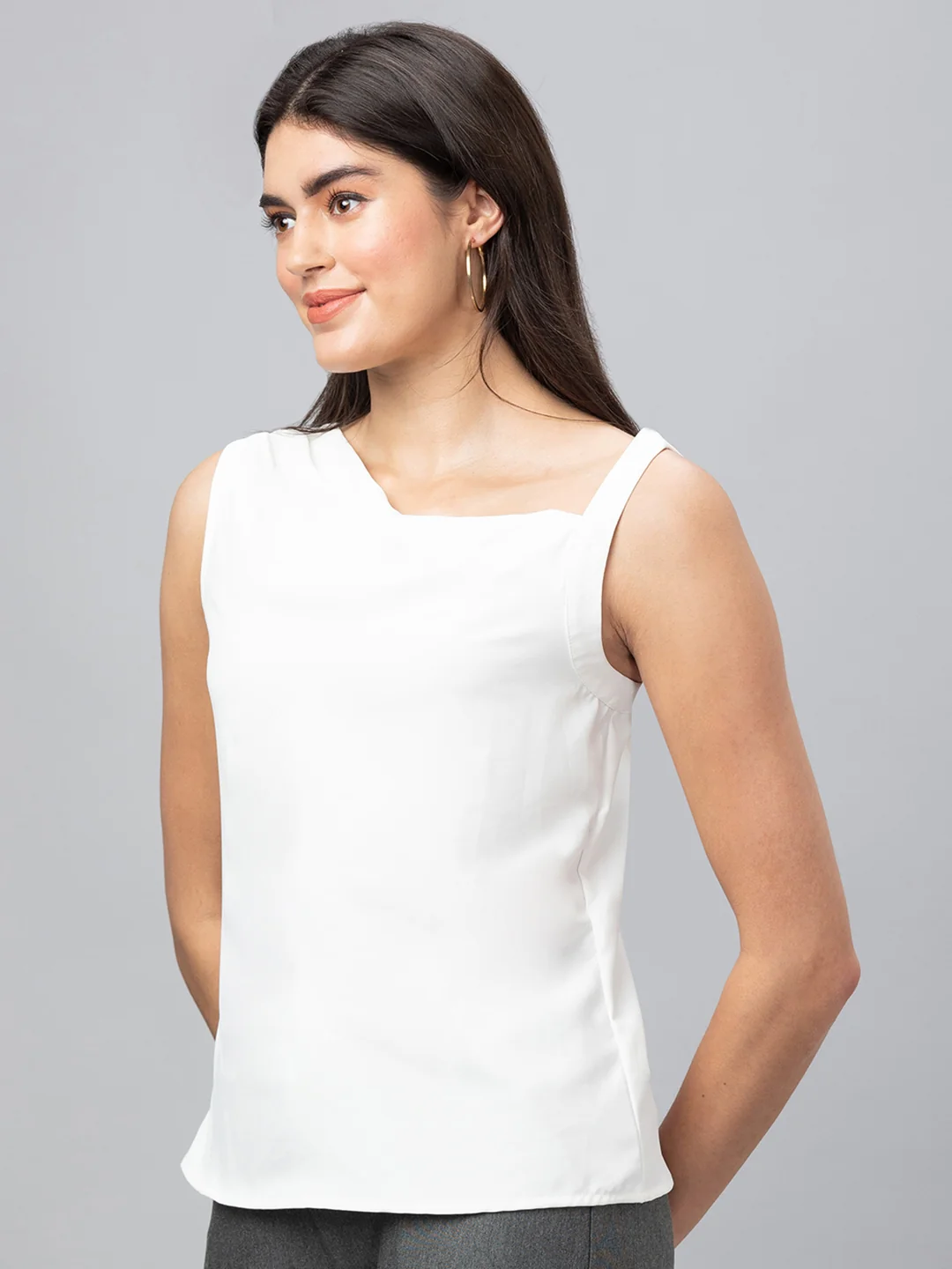 Women White Solid Sleeveless Top - Image 4