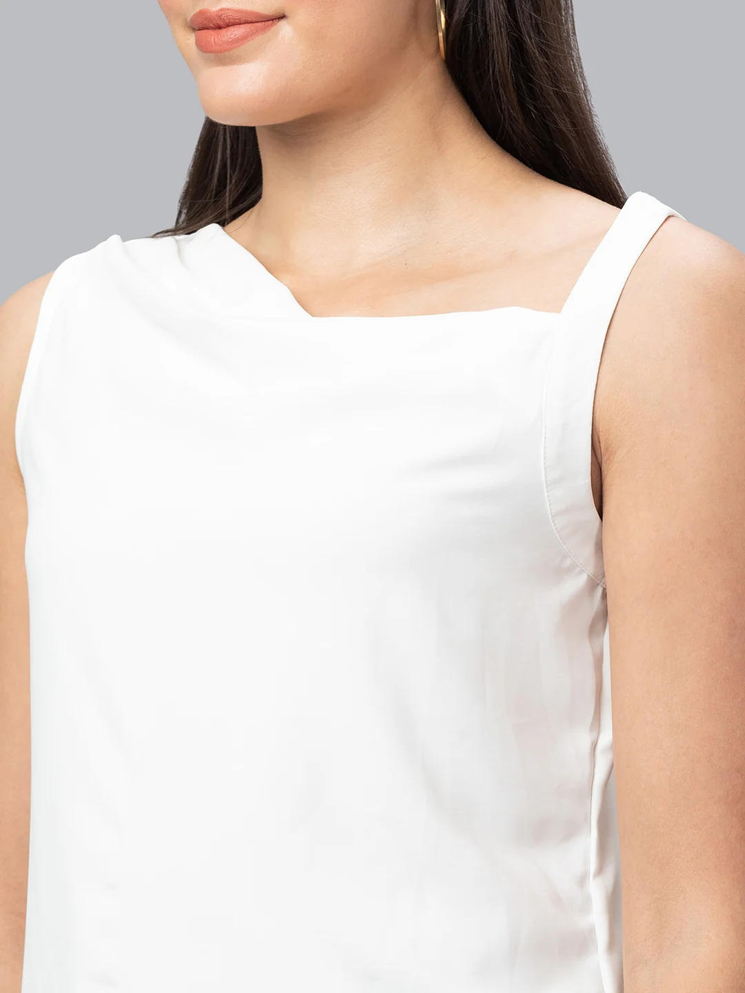 Women White Solid Sleeveless Top - Image 5