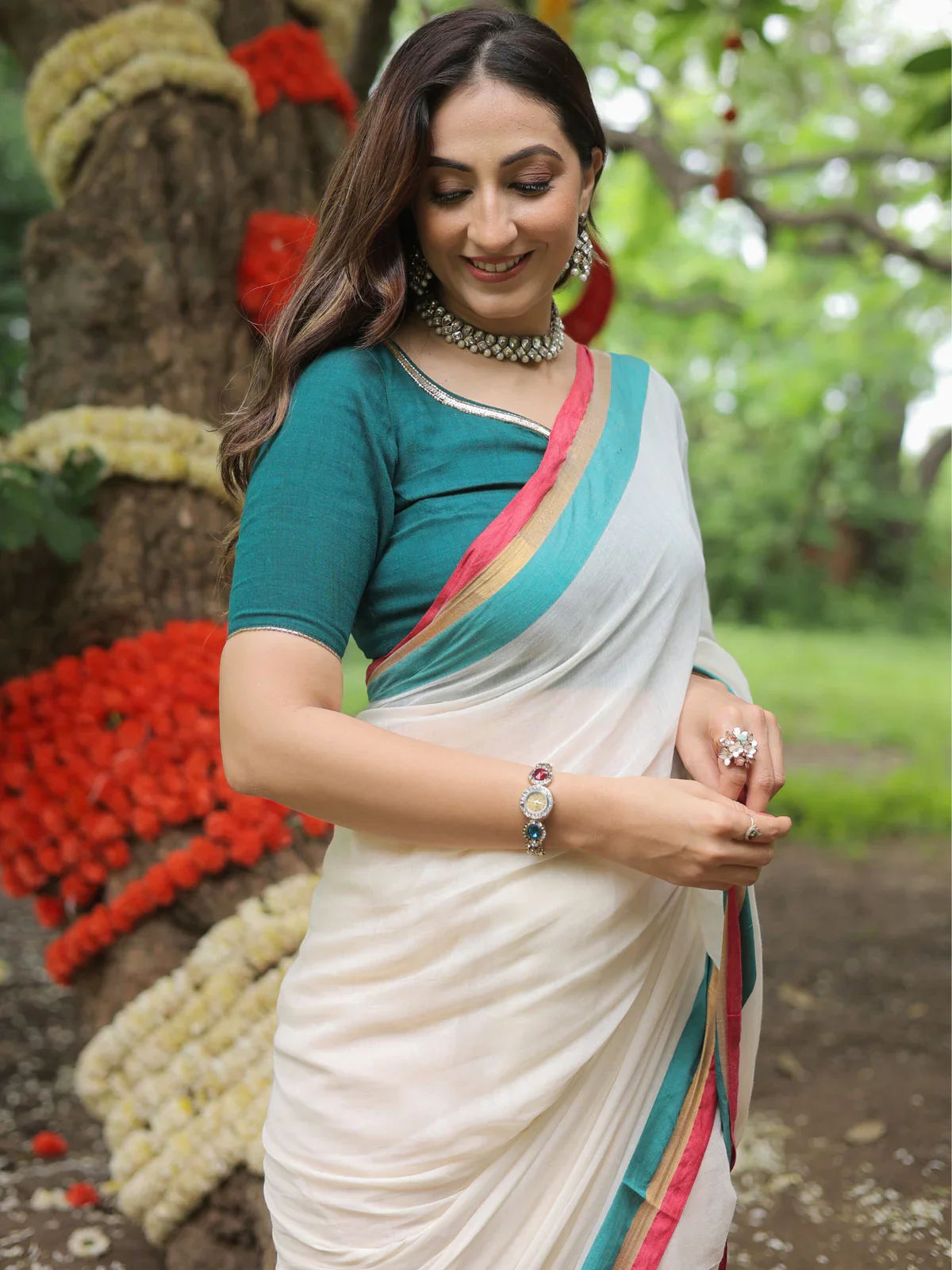 Women White Try Color Mul Cotton Saree - Image 6