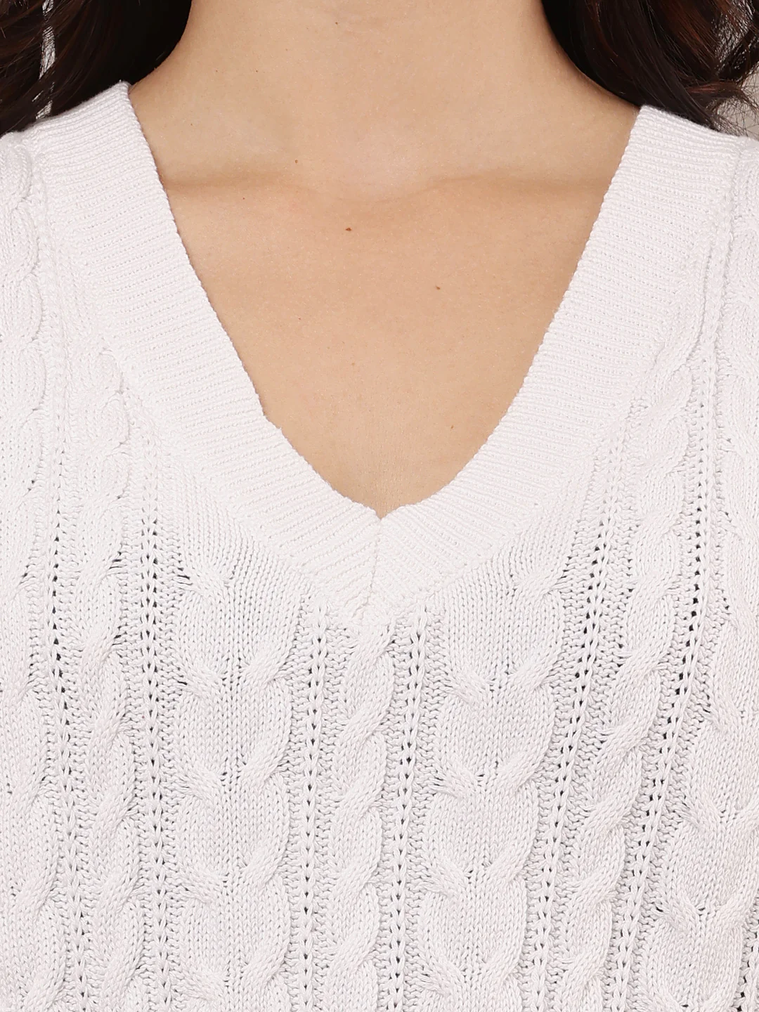 Women White V-Neck Sleeveless Knitted Sweater - Image 5