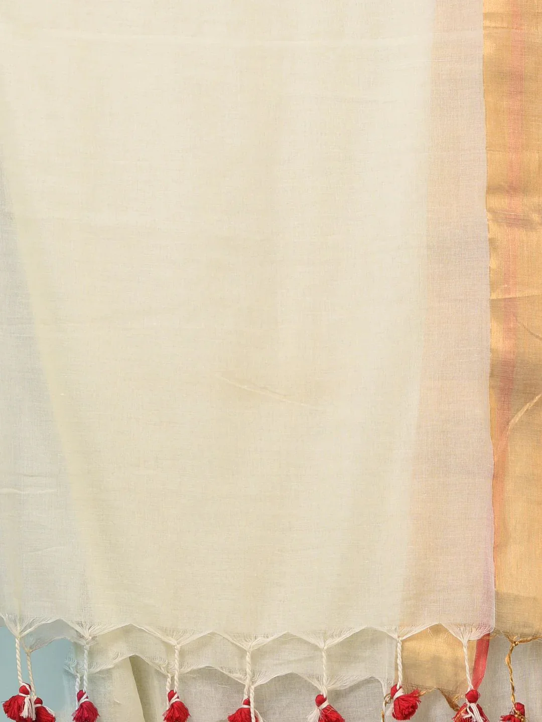 Women White Zari Border Mul Cotton Saree - Image 4