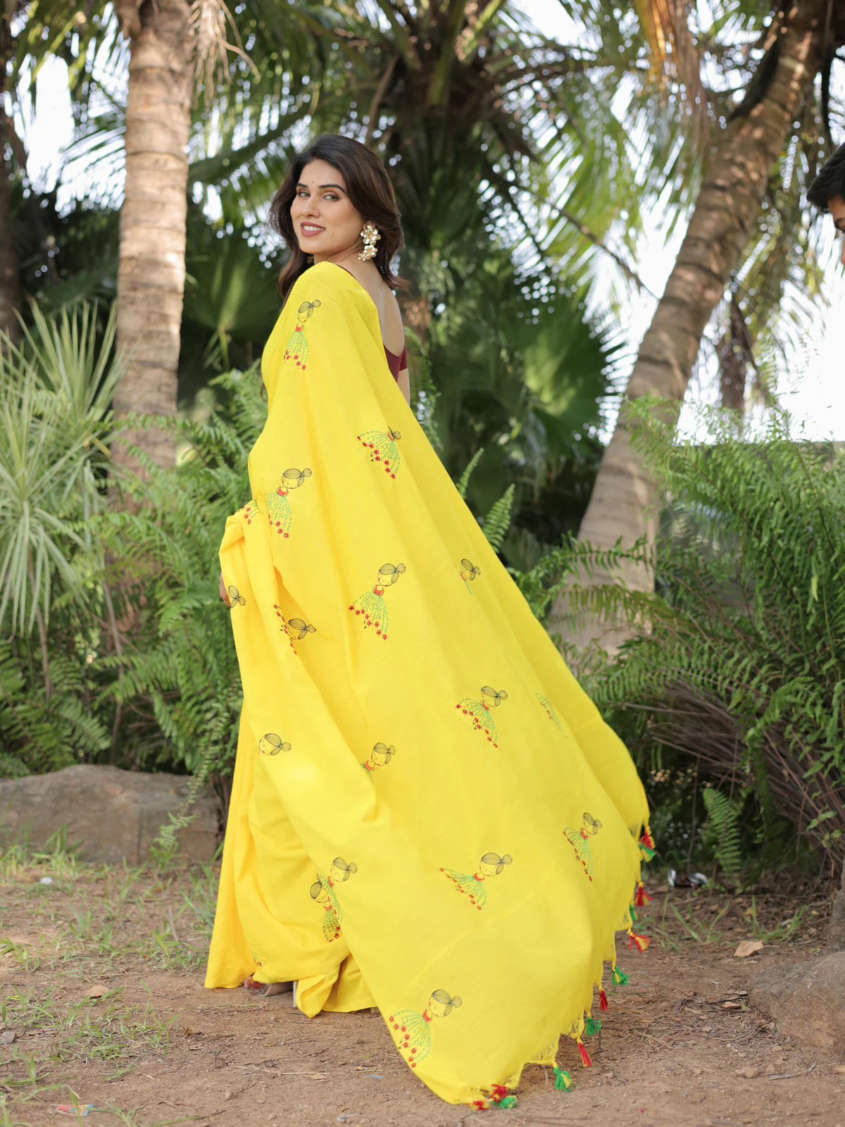Women Yellow Doll Design Cotton Saree - Image 3