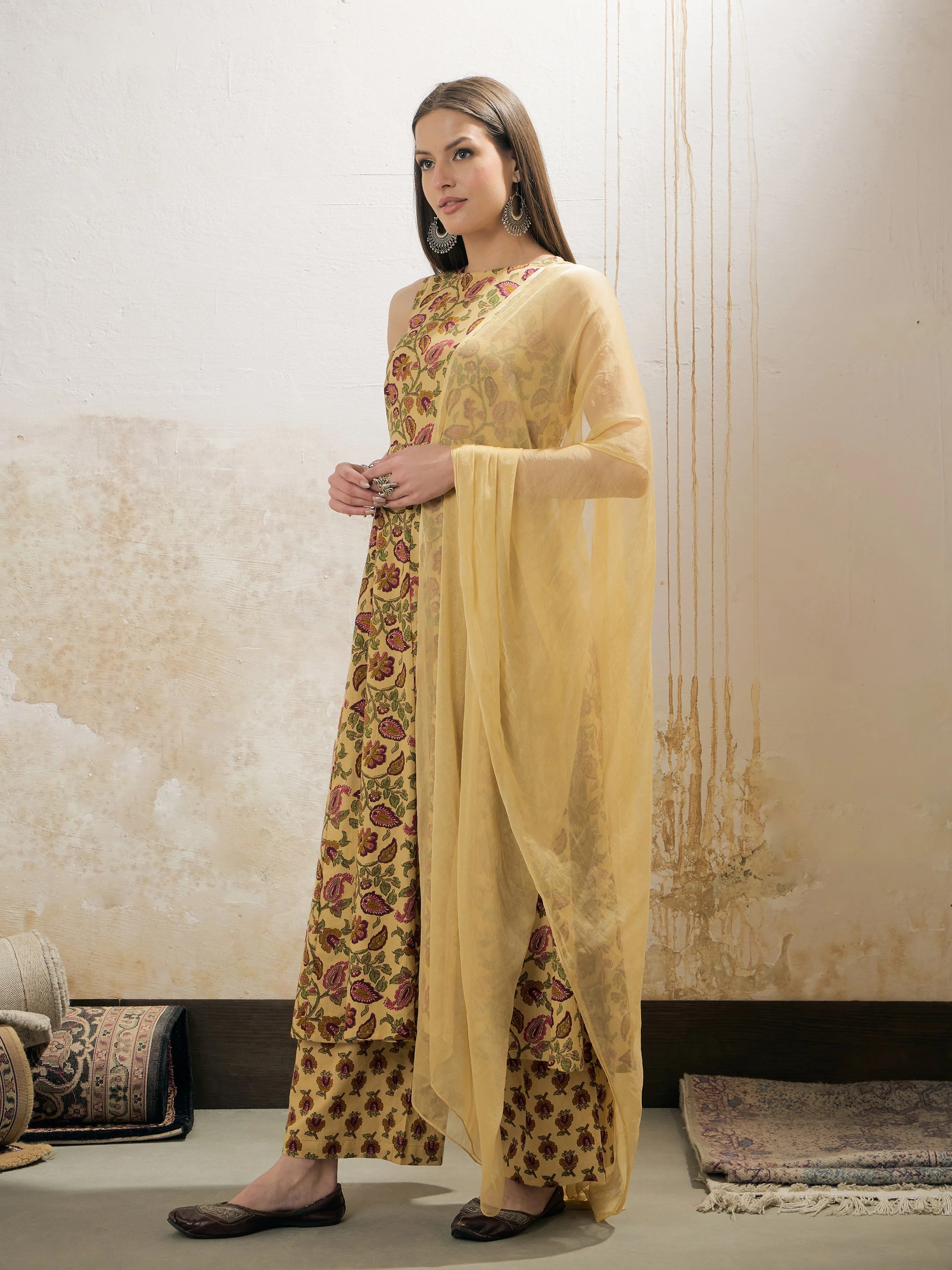 Women Yellow Floral Sleeveless Kurta With Pencil Pants & Dupatta - Image 3