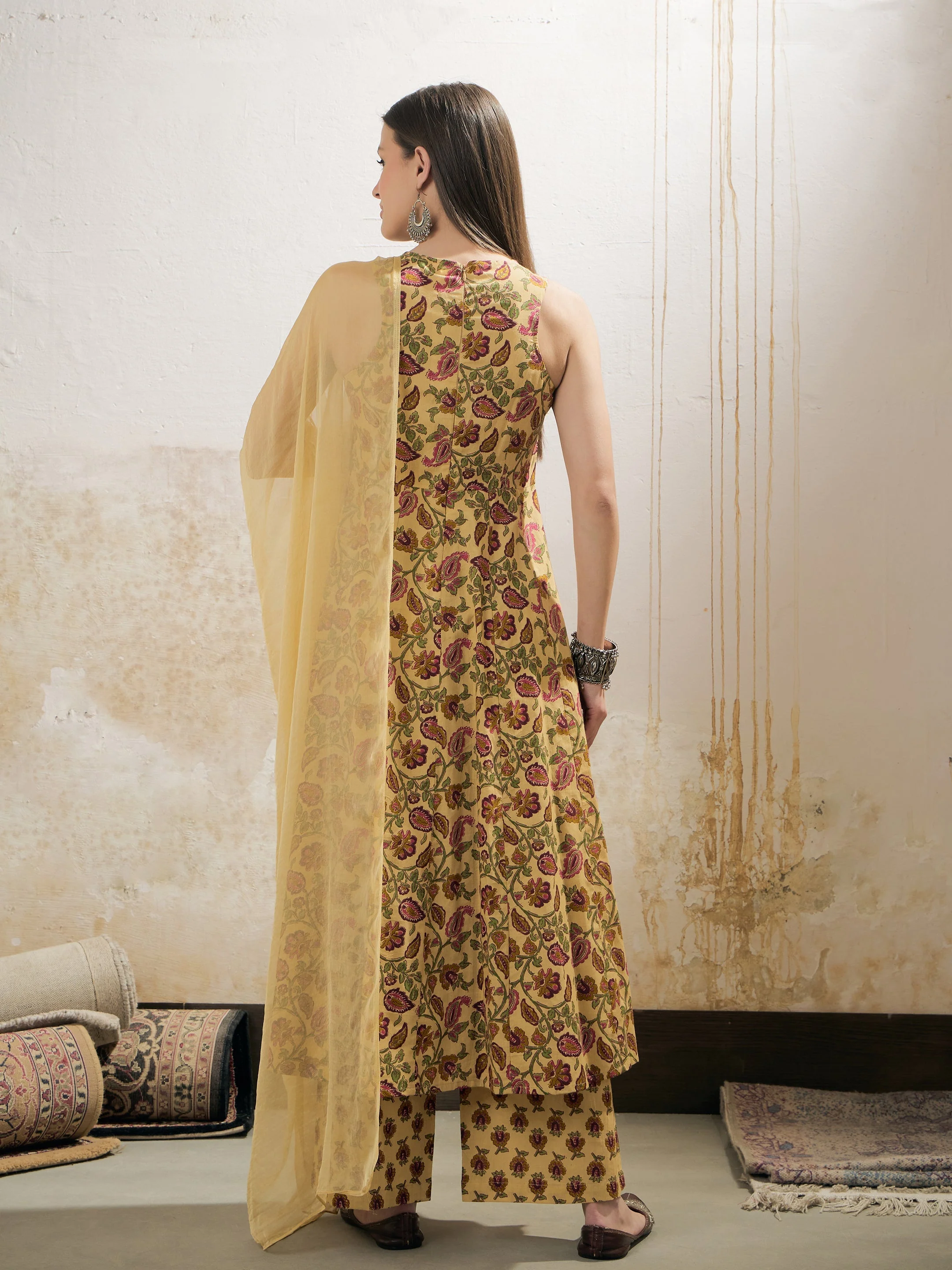Women Yellow Floral Sleeveless Kurta With Pencil Pants & Dupatta - Image 5