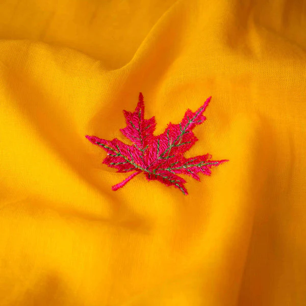 Women Yellow Leaf Design Mul Cotton Saree - Image 2