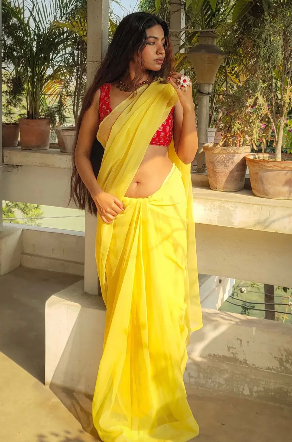 Women Yellow Solid Cotton Saree - Image 5