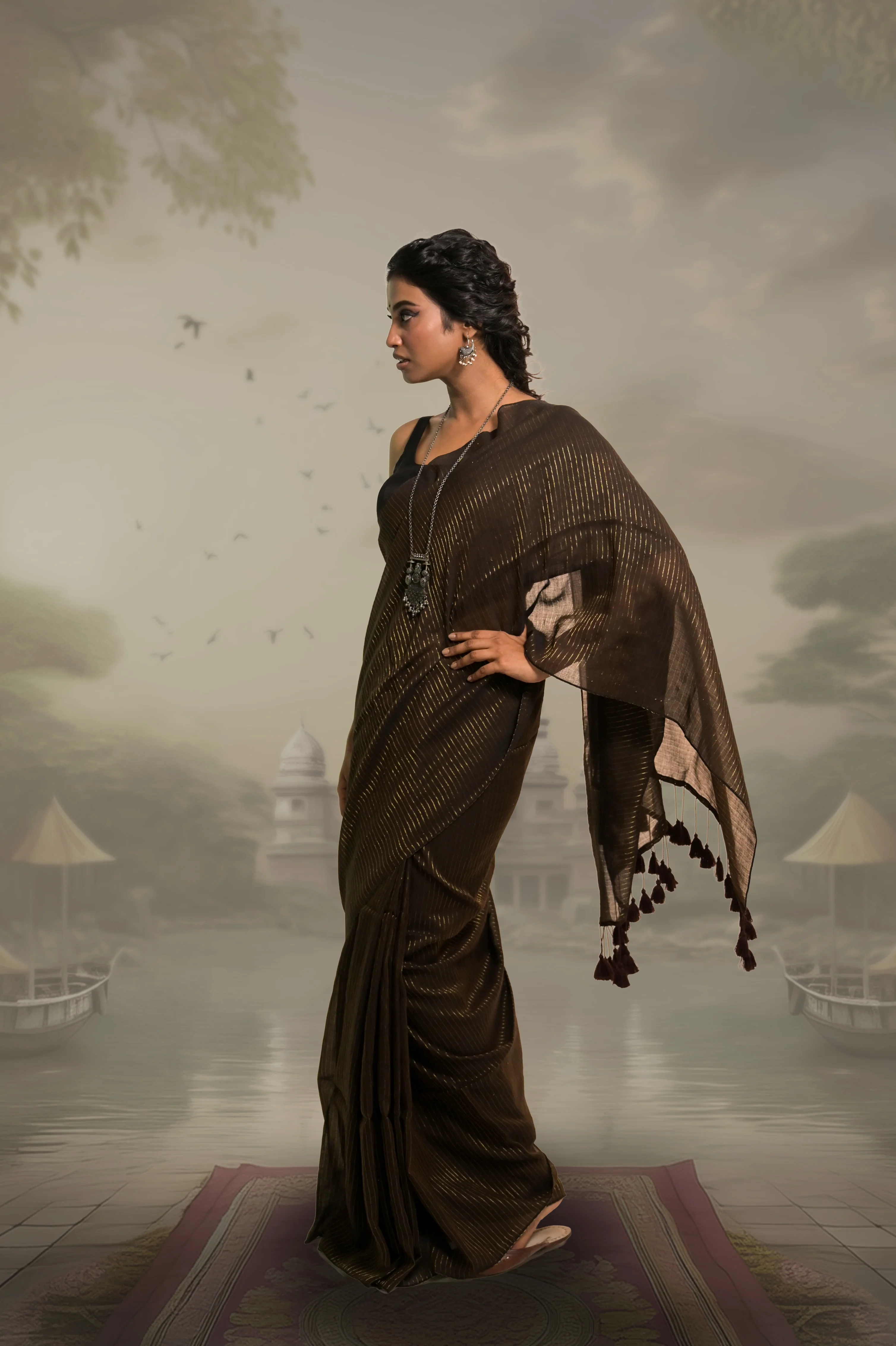 Zari Mridang Dark Brown Handloom Mul Cotton Saree with Zari Stripes - Image 3